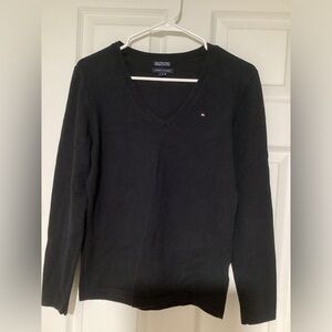 Tommy Hilfiger Women's Classic Black V-Neck Sweater
